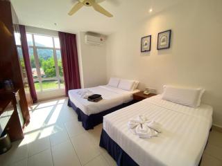 Mak Sa'adiah Hotel - Kampung Teluk Nipah - 2