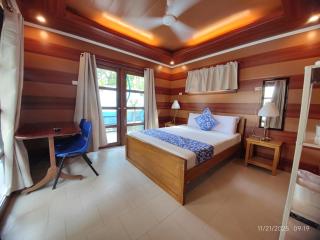 Ferellee Beach Front Inn - 7