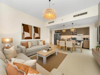 Sky High 2-Bedroom Apartment Stunning Opera & Downtown Views Opp Dubai Mall - 0