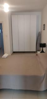 Luxury one bedroom Apartment with Castle view - 8