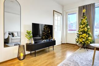 Adorable Arctic Apartments - Private Sauna & Free Parking - 1