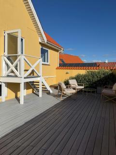 Gult Strandhus Med Udsigt Over Løkken - 8