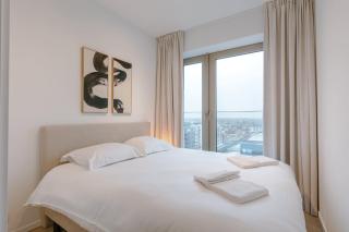 Modern Beach Apartment with Balcony & Parking - 7