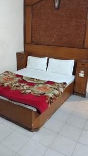 Hotel Queen Palace Guest House - 7