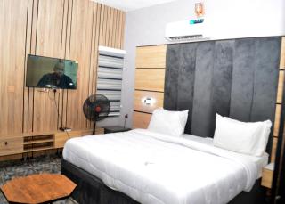 Empayer Hotel & Suites - 4