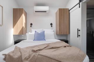 Bottlebrush Villa - 2