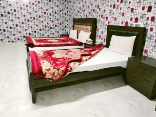 Crystal Inn Guest House - 6