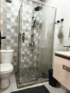 Near Tangier Airport Cosy Flat with IPTV, BB gear Married couples only - 1