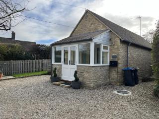 Cherry Tree Cottage in idyllic Cotswold village - Chipping Norton - 9