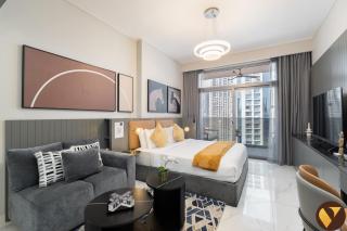 Vogue Vacation Homes, Downtown Mag 318 near Burj Khalifa and Dubai Mall, Studio Apartment with Balcony and City View, Access to all Amenities - 1