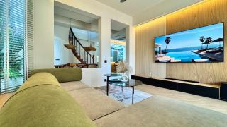 Central Luxury 3 Bed Pool Villa - 4