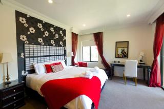 Chateau Yaldara House - 1