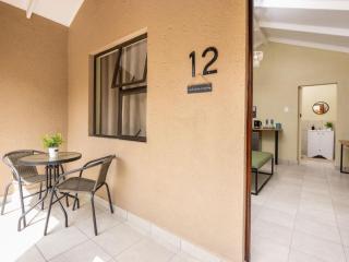 Zabini Lodge Rooms With Private Pools - 2