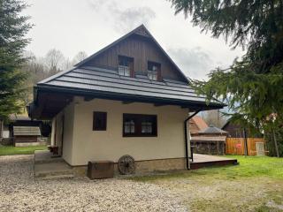 Chata za potokom - 0