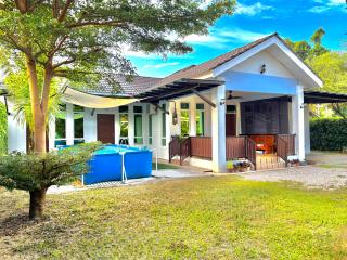 Tepak Nusuk Private Pool Homestay 5 Bedrooms 4 Bathrooms - 0