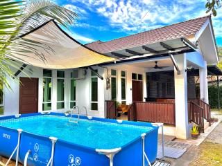 Tepak Nusuk Private Pool Homestay 5 Bedrooms 4 Bathrooms - 2