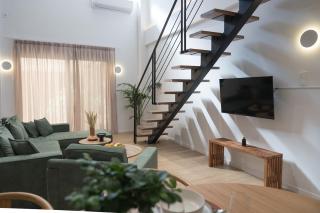 Hanim 2BR Loft Apartment - Garden & Indoor Parking - 0