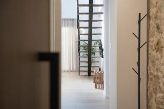 Hanim 2BR Loft Apartment - Garden & Indoor Parking - 8