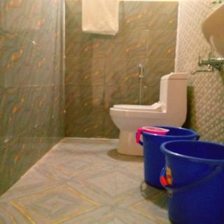 Pari's Homestay and Food Centre - 1