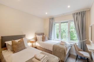 Spacious Gleneagles Apartment - 7