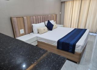 Hotel Grand Luxury Sadhna Near Char Dham Temple Luxury & Spacious Rooms With Free Parking & Wifi !!! Top Rates And Family Recommended - 5