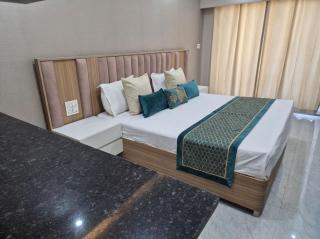 Hotel Grand Luxury Sadhna Near Char Dham Temple Luxury & Spacious Rooms With Free Parking & Wifi !!! Top Rates And Family Recommended - 6