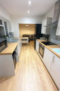 Bright 3BR Home 6 Guests ideal for Contractors - 8