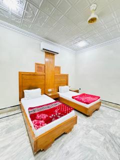 Comfort Rezidor Guest House - 1