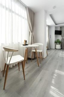 Cosy 1 Bedroom Studio with King Bed Kitchenet in Central Kathmandu with Terrace - 0