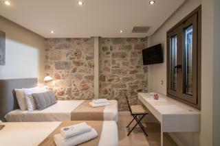 Petralis Residence - 8