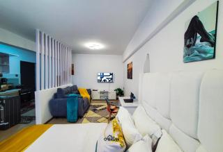 Stylish Modern Studio Apartment, Kilimani, Yaya center- Nairobi Kenya - 0