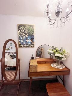 홍대입구역 6번출구 도보 2분, 최고의 위치, 방3개 ,1층 - 1