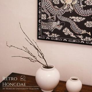 홍대입구역 6번출구 도보 2분, 최고의 위치, 방3개 ,1층 - 2