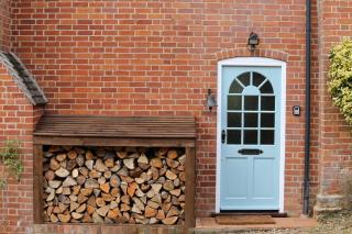 3-bedroom cottage set in a large enclosed garden - 6