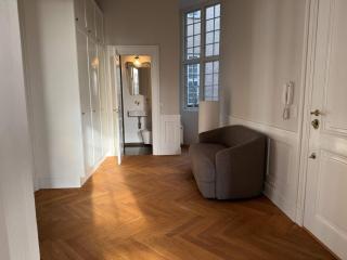 Modern Luxury 3BR Home near King's Garden - 2