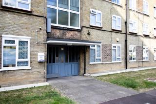 Stylish 2BR, Fast Wifi with balcony - 9