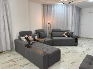 رويال شقة بالتجمع الخامس امتداد الجامعة الامريكية - 1