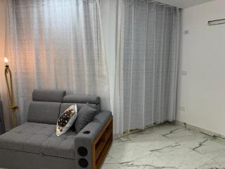 رويال شقة بالتجمع الخامس امتداد الجامعة الامريكية - 2