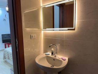 رويال شقة بالتجمع الخامس امتداد الجامعة الامريكية - 8