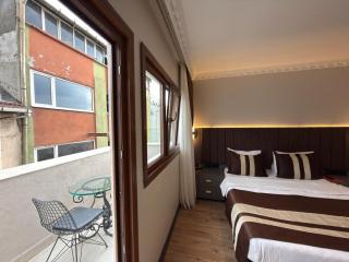 The PeraPort Hotel - 1