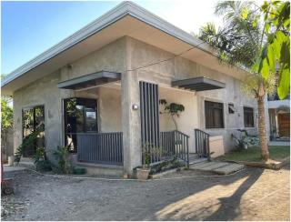 2BR Entire House with 1 Bath - 9