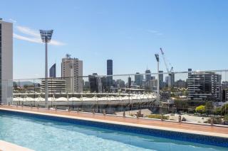 Lux1BR Near Stadium, Parking & Balcony - 4