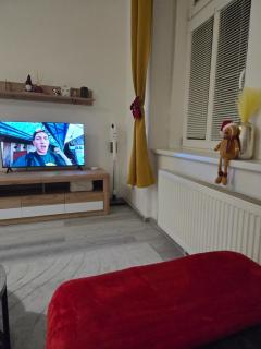 Christmas Golden 5-Person Apartment - 2 King Beds - 5