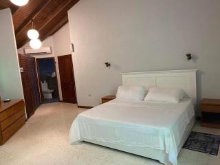 Reef Utopia Tobago - Mount Irvine - 1