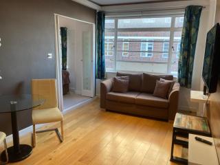 NELL GWYNN HOUSE - Charming One Bedroom Apartment - 0