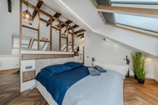 Chamber Luxury House - 6