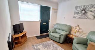 Stunning Home in Quiet Staffordshire Countryside - 0