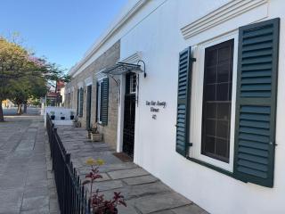 Far Far Away Guesthouse - 0