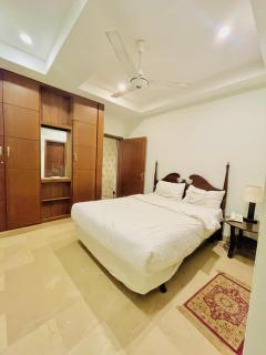 2Bedroom Apartment with lounge - 2