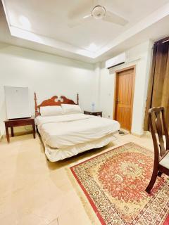 2Bedroom Apartment with lounge - 0